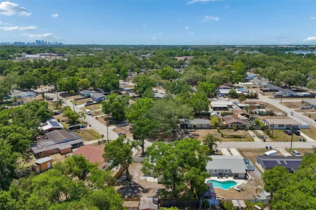4221 Empire Place Tampa FL 33610