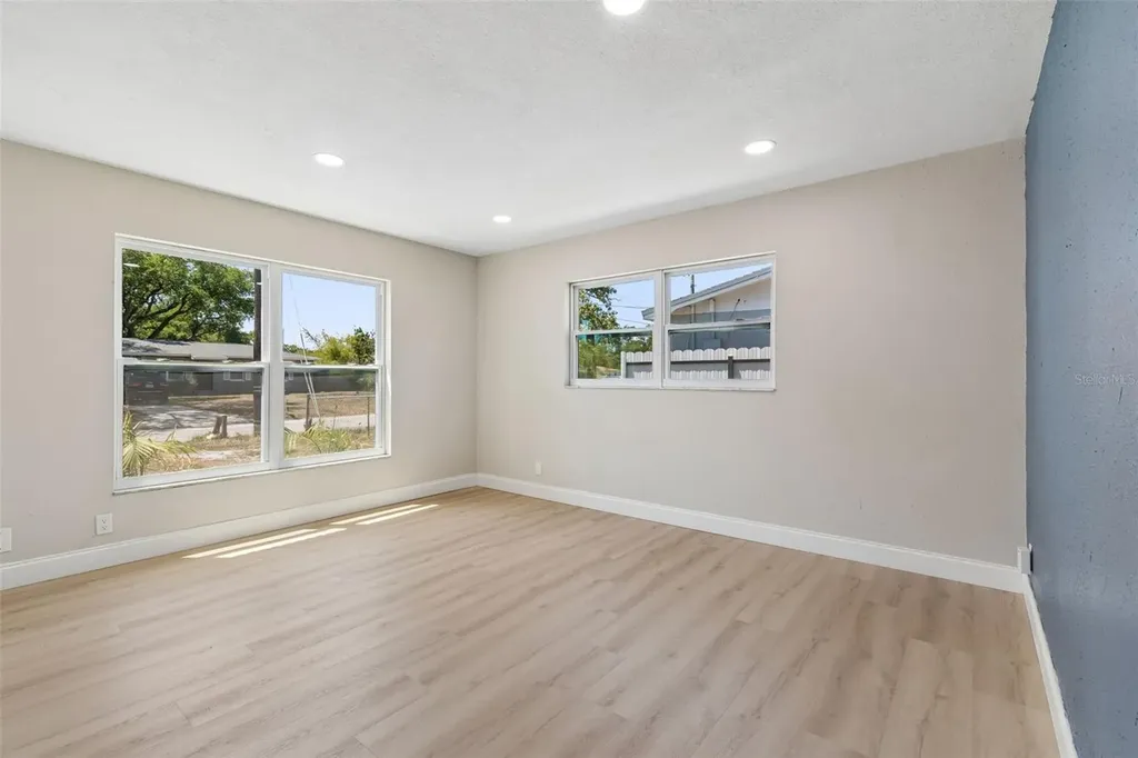 4221 Empire Place Tampa FL 33610