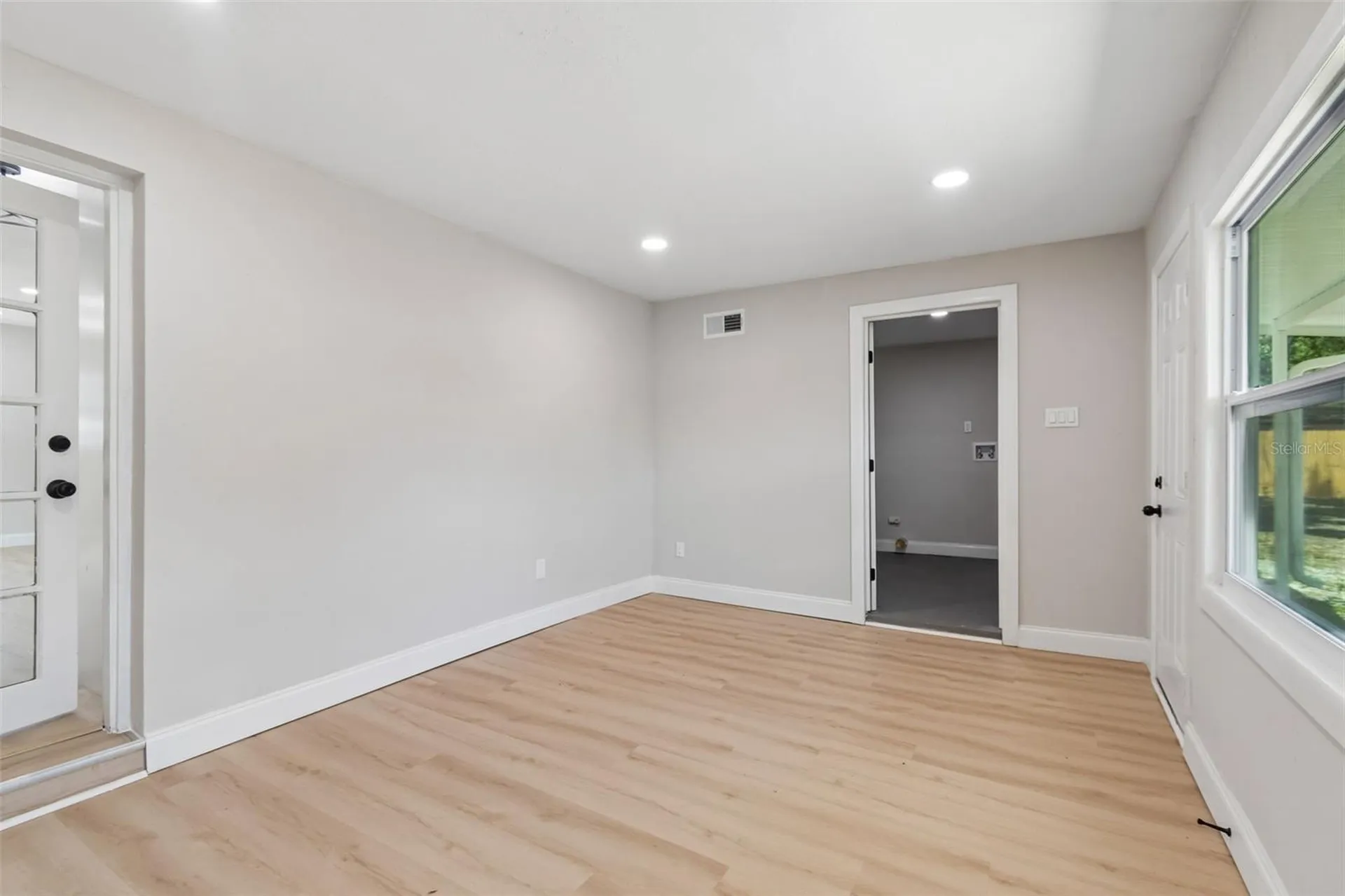 4221 Empire Place Tampa FL 33610