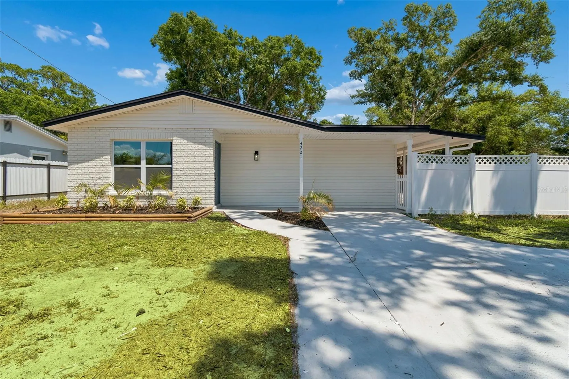 4221 Empire Place Tampa FL 33610