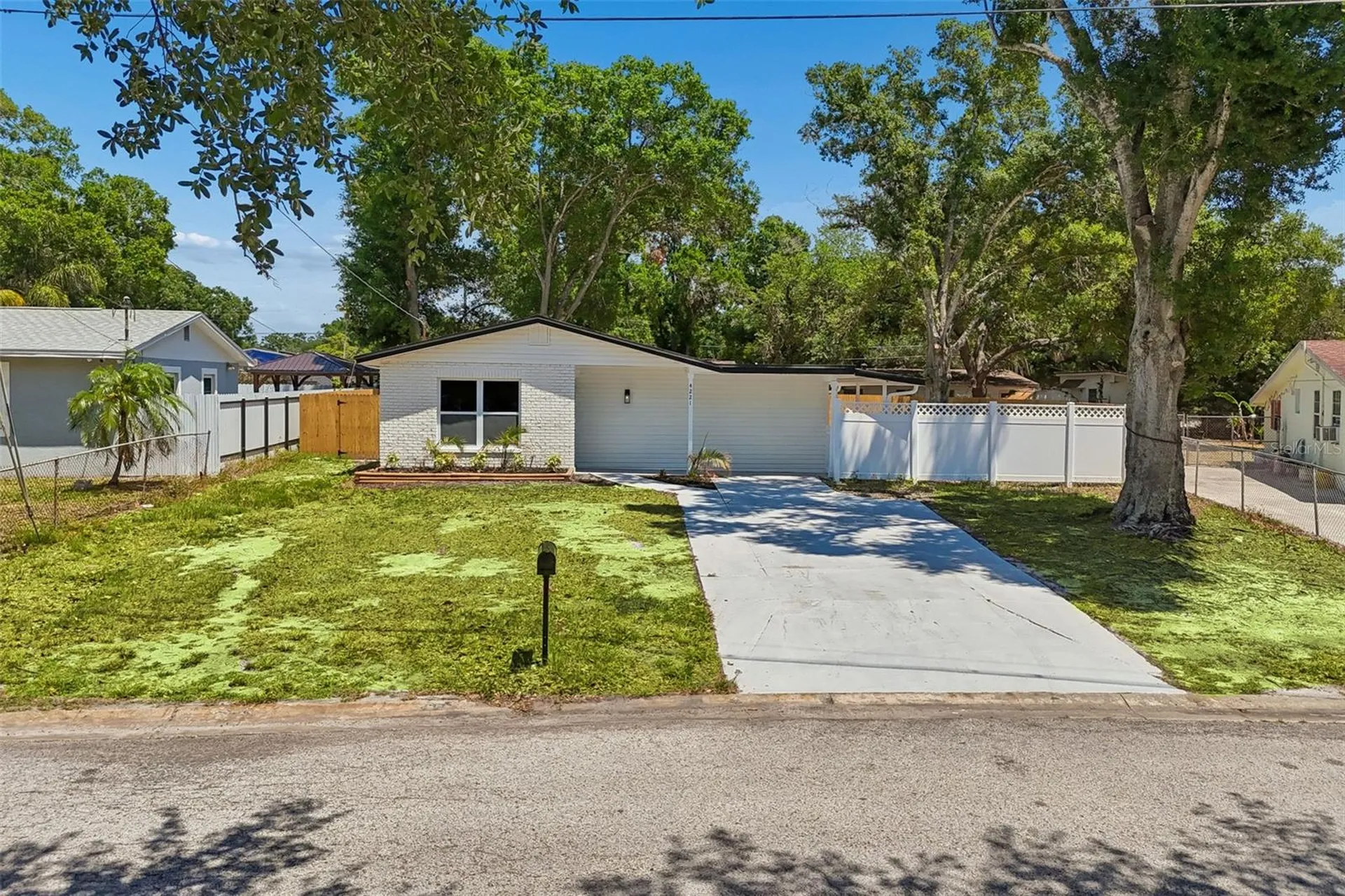 4221 Empire Place Tampa FL 33610