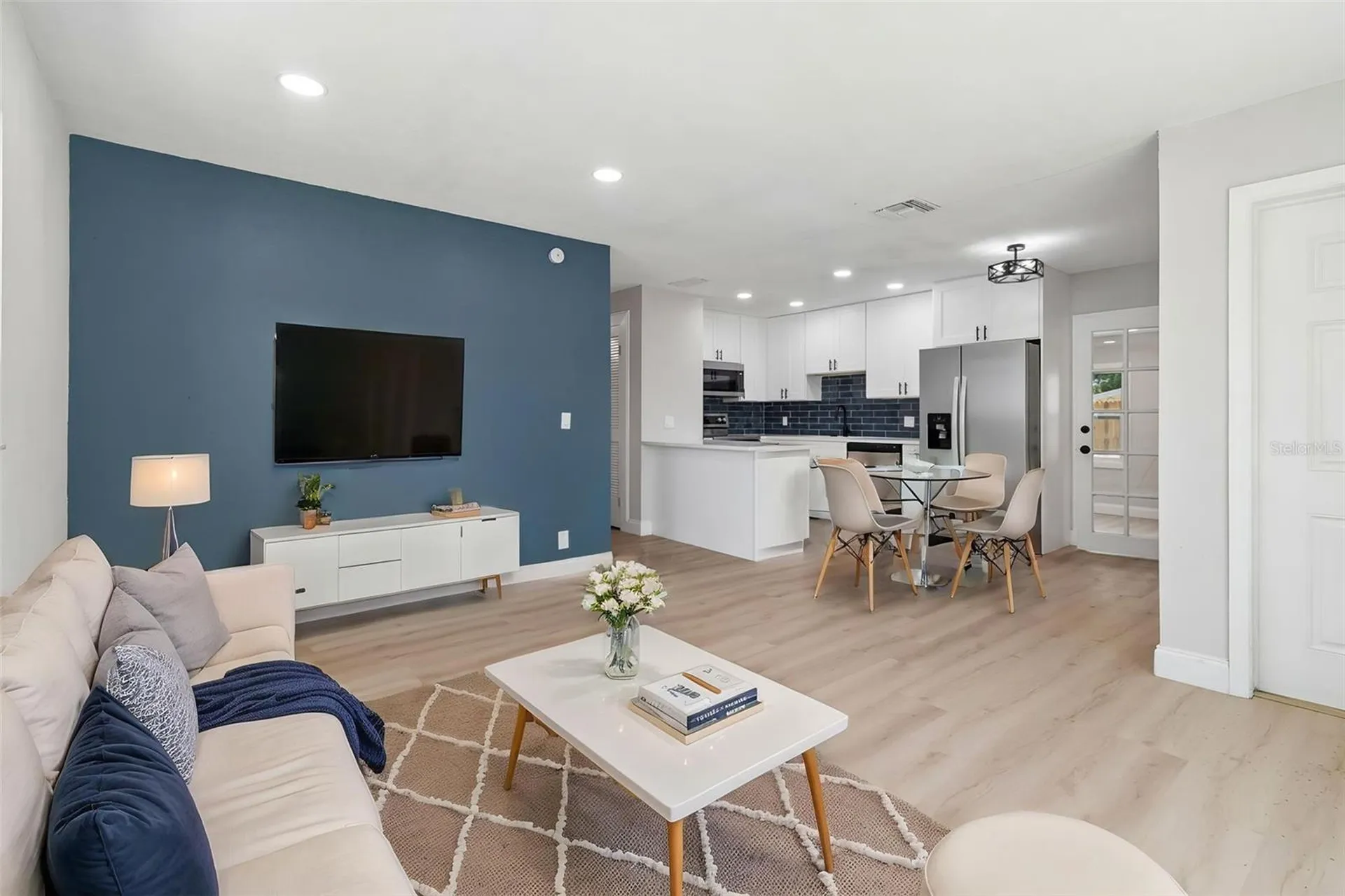 4221 Empire Place Tampa FL 33610