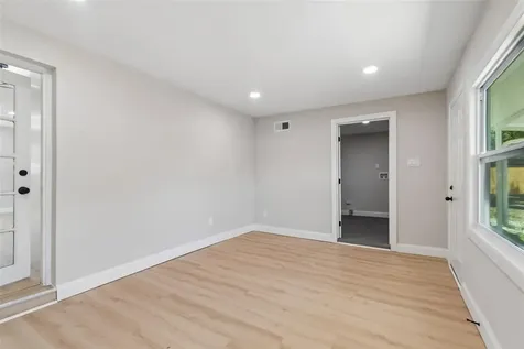 4221 Empire Place Tampa FL 33610