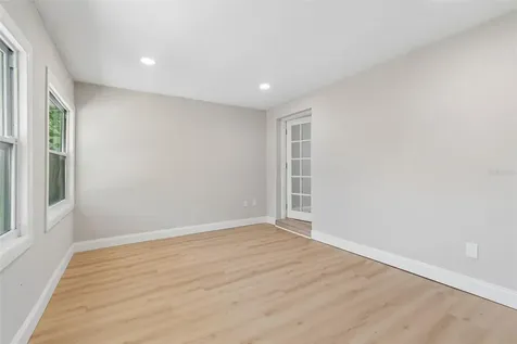 4221 Empire Place Tampa FL 33610