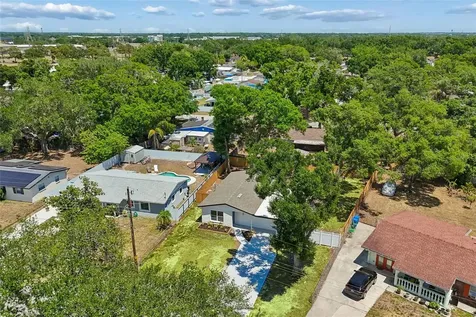 4221 Empire Place Tampa FL 33610