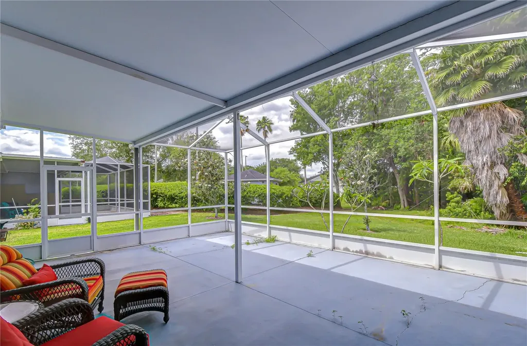 9815 Gingerwood Drive Tampa FL 33626