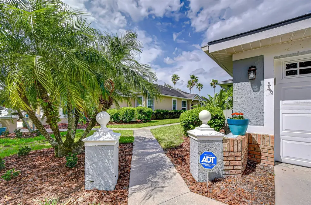 9815 Gingerwood Drive Tampa FL 33626