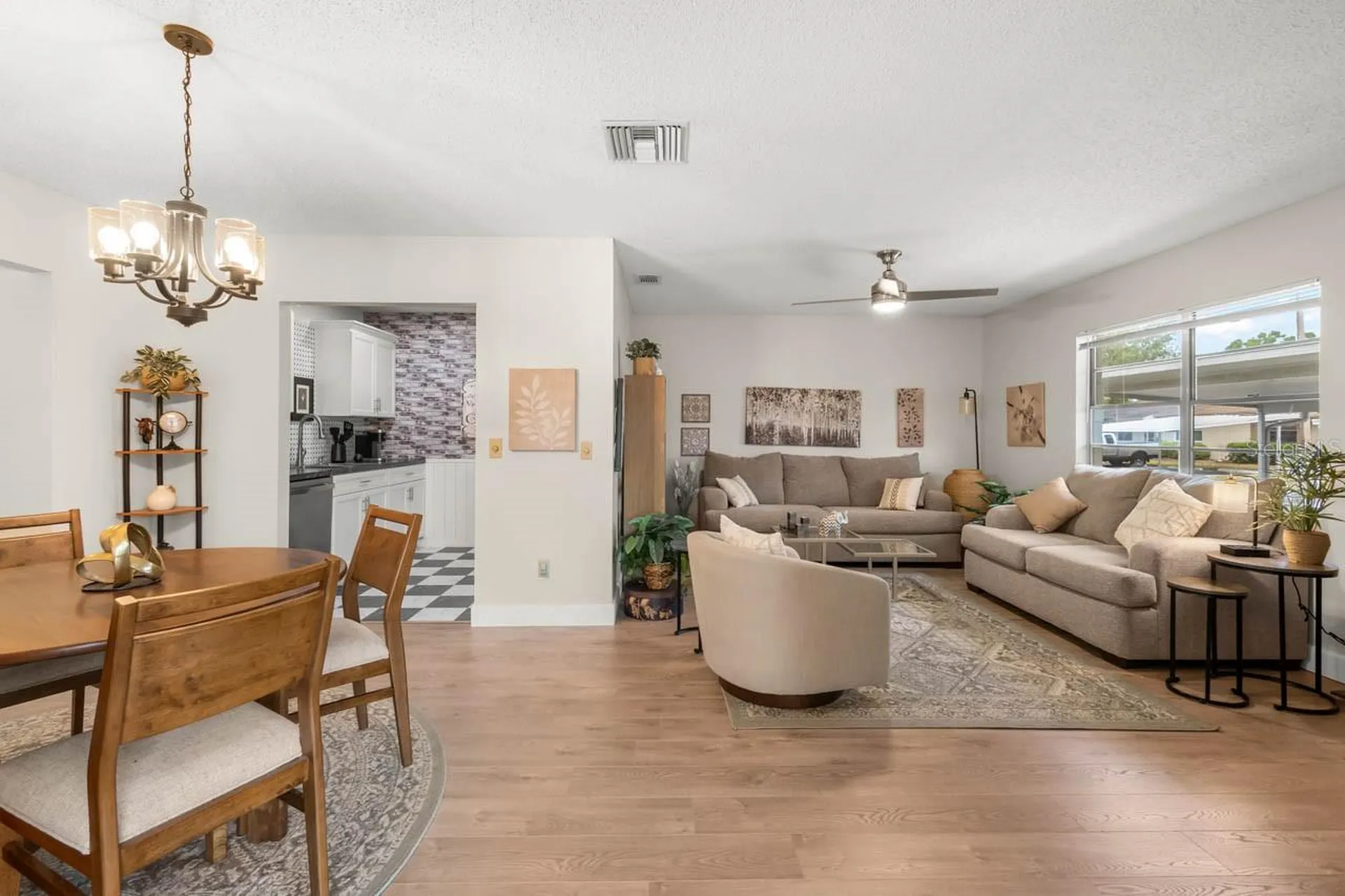 330 Gloucester Boulevard Sun City Center FL 33573