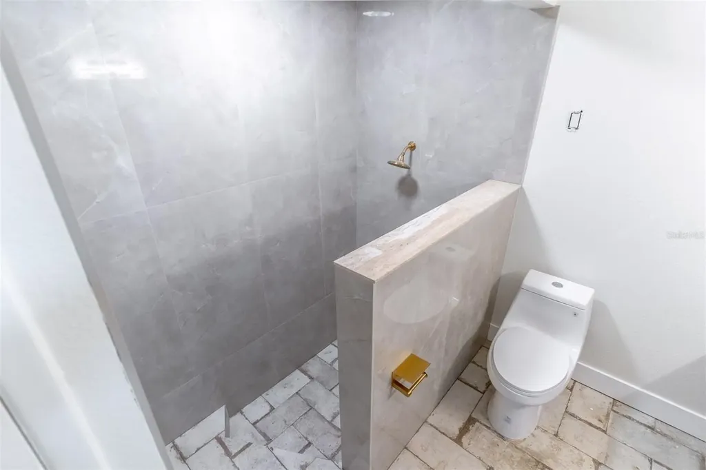 16880 SE 63rd Lane Ocklawaha FL 32179