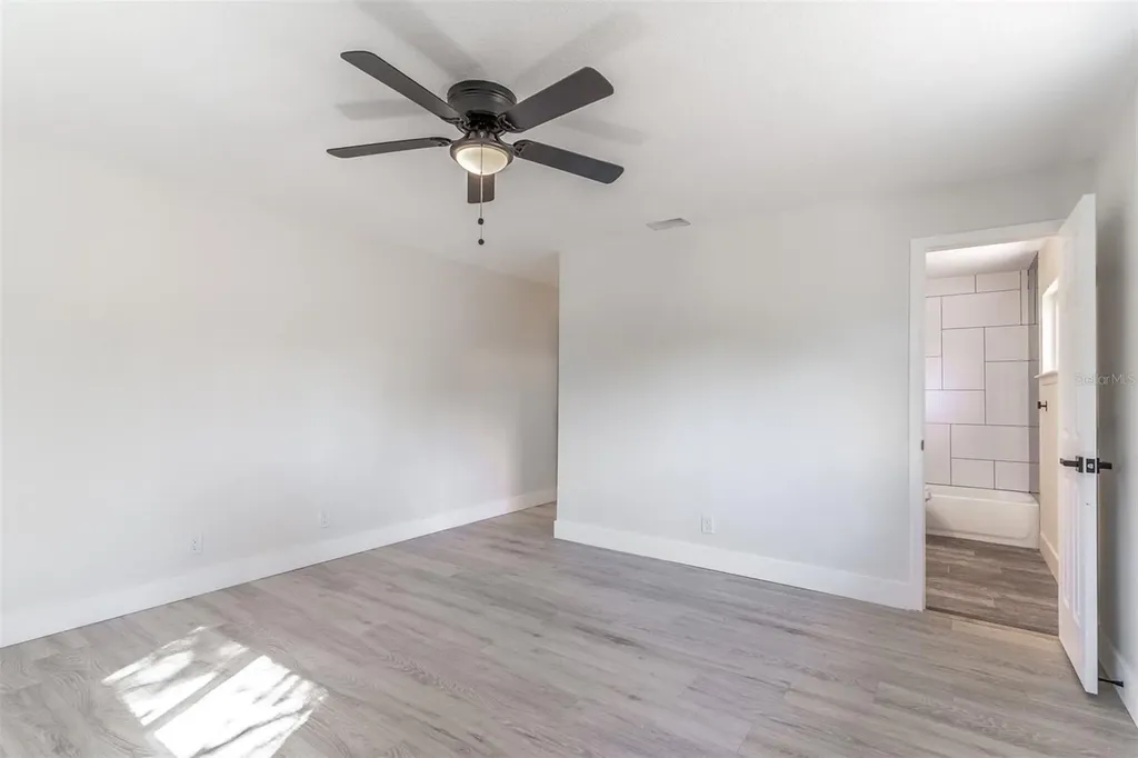 16880 SE 63rd Lane Ocklawaha FL 32179