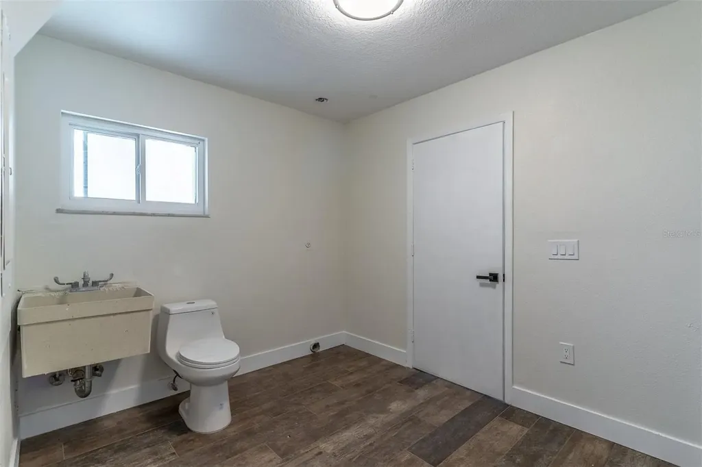 16880 SE 63rd Lane Ocklawaha FL 32179