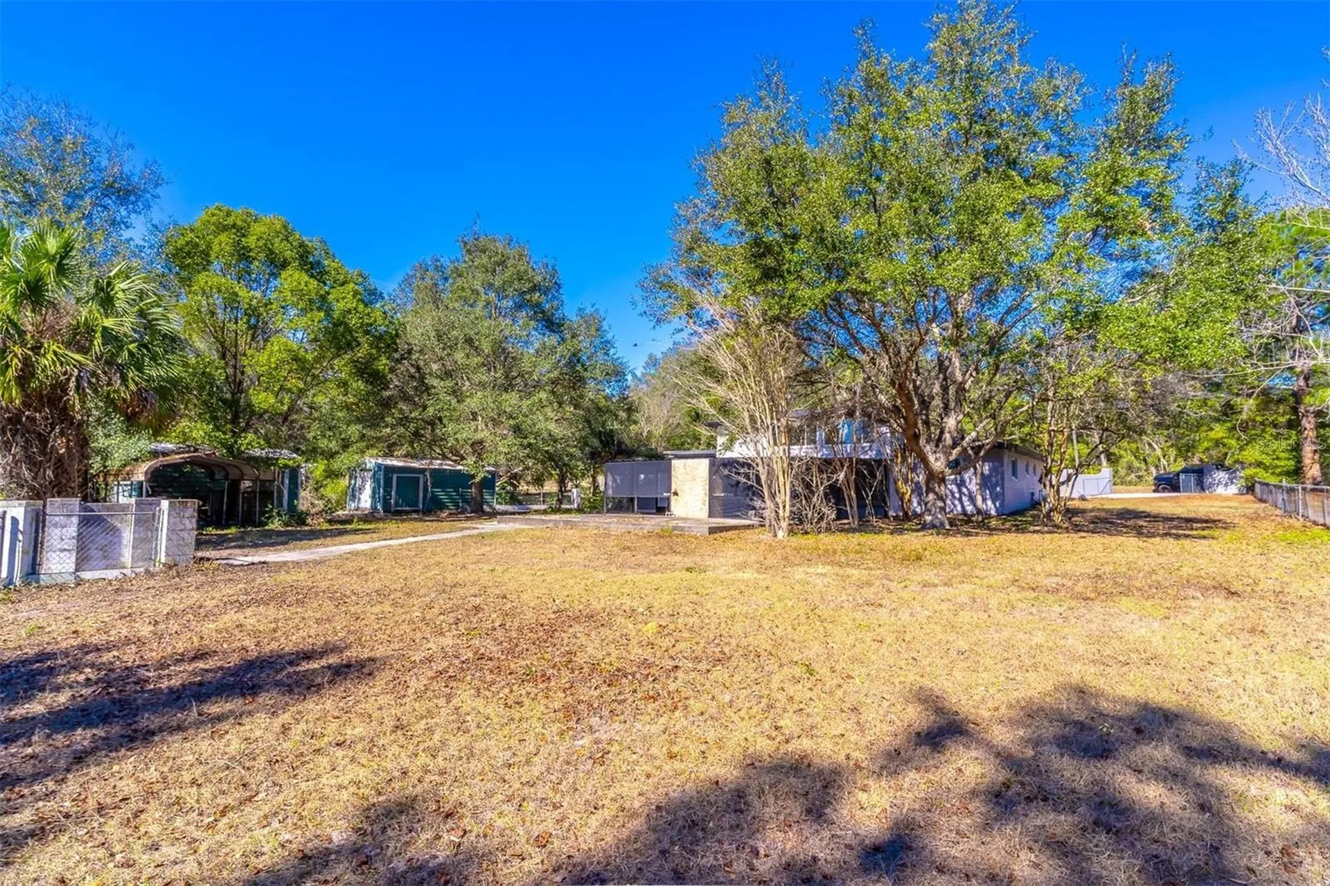 16880 SE 63rd Lane Ocklawaha FL 32179