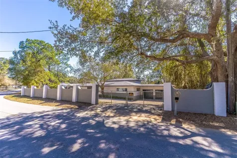16880 SE 63rd Lane Ocklawaha FL 32179