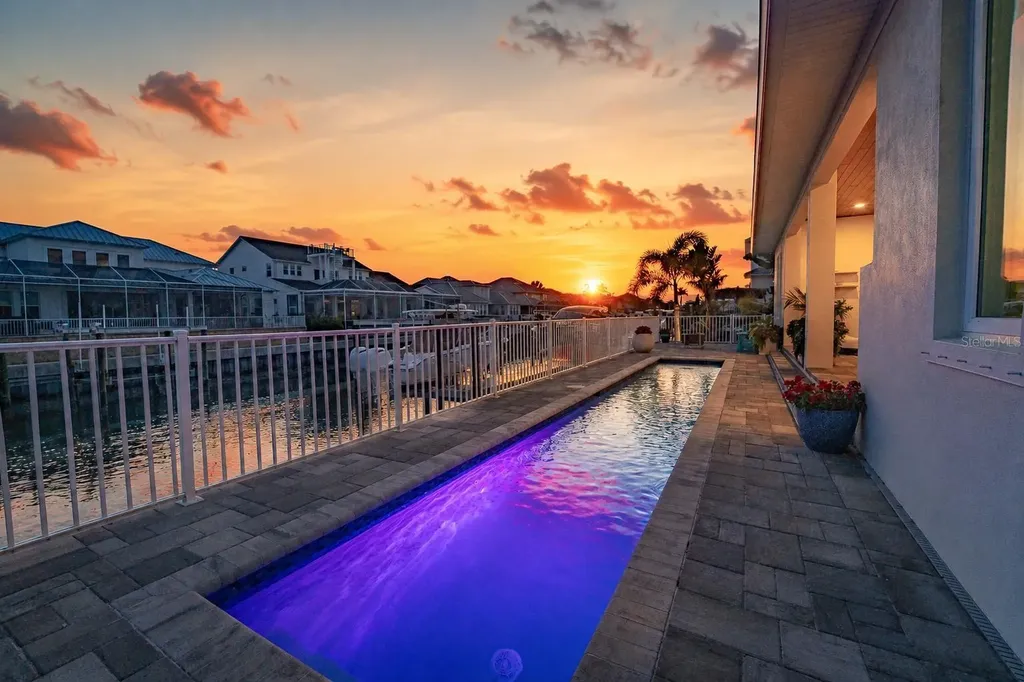 5704 Tybee Island Drive Apollo Beach FL 33572