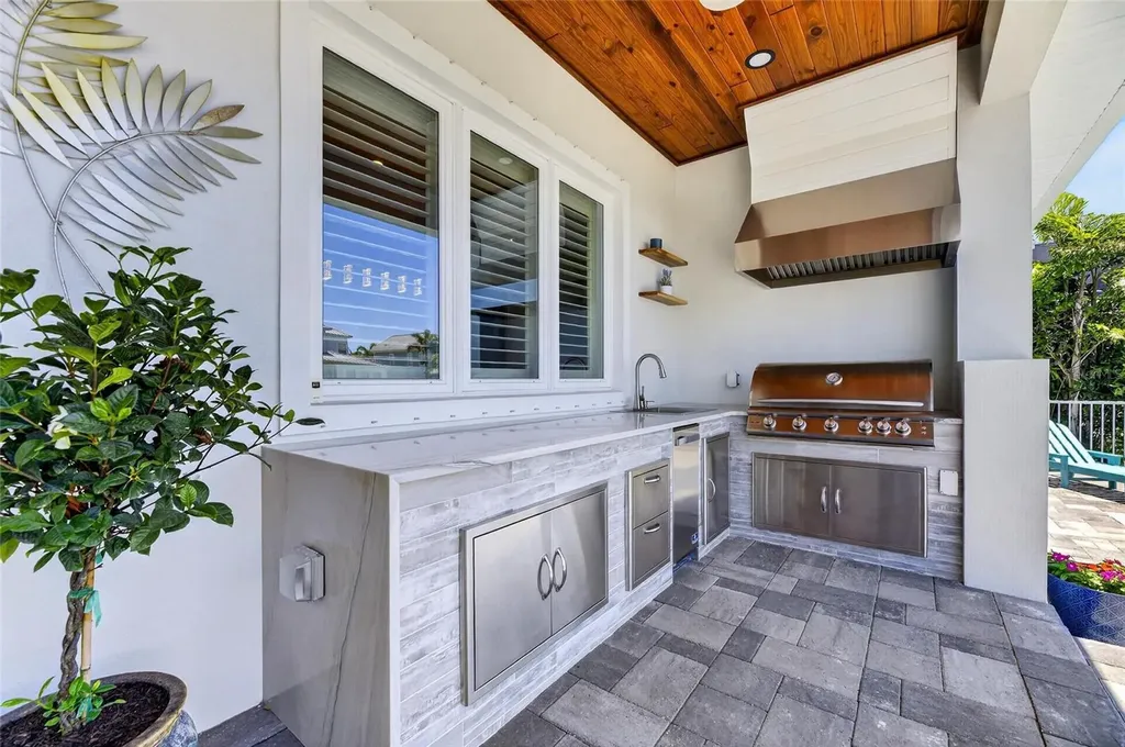 5704 Tybee Island Drive Apollo Beach FL 33572
