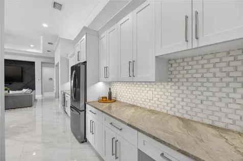 5704 Tybee Island Drive Apollo Beach FL 33572