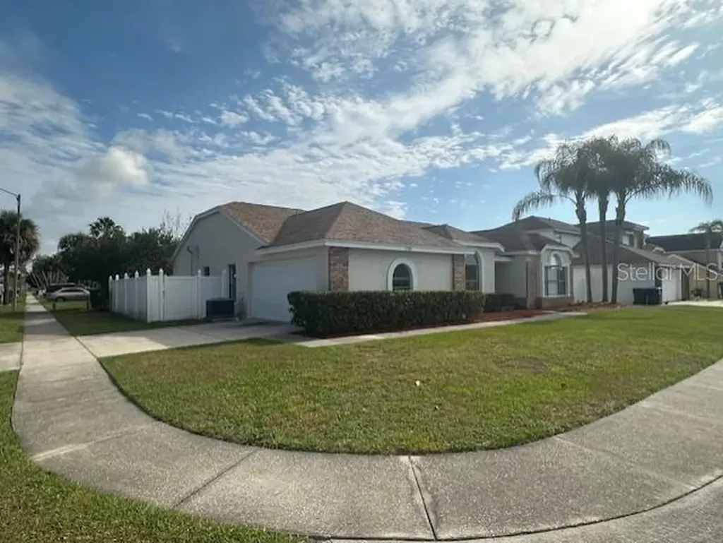 12686 Newfield Drive Orlando FL 32837