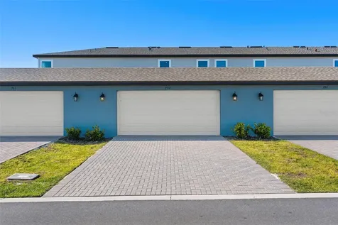636 Emerald Grove Drive Apopka FL 32703