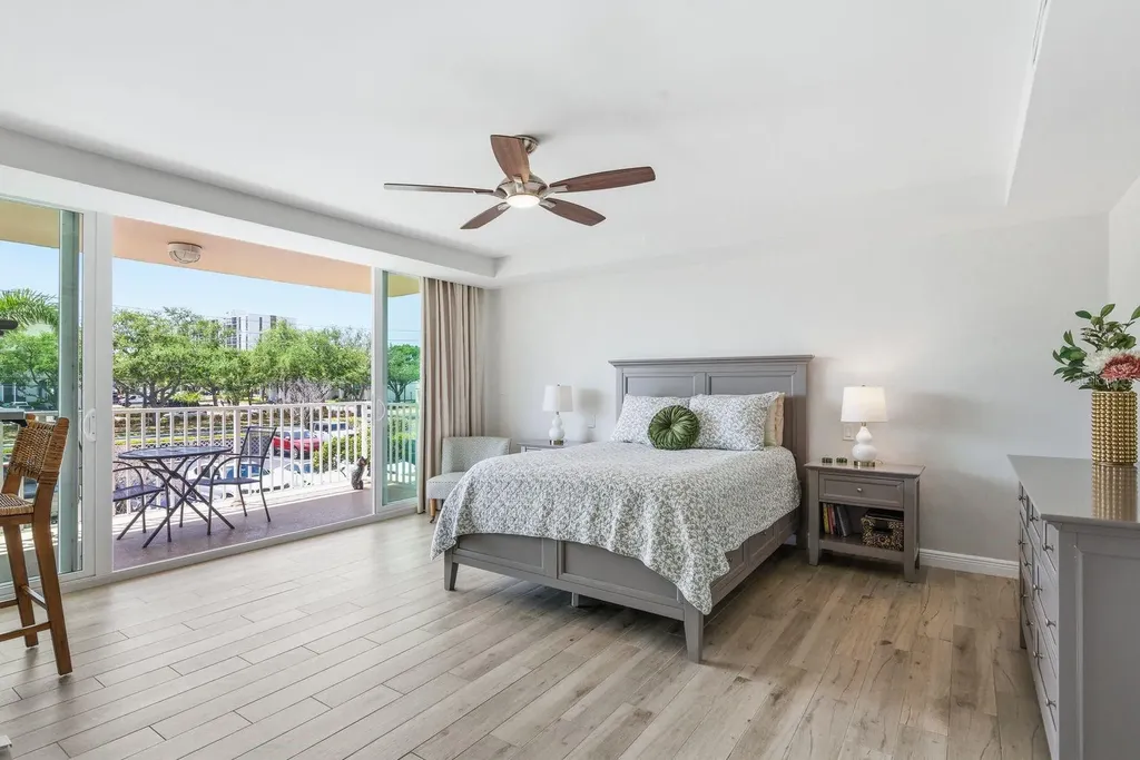 223 Island Way Clearwater Beach FL 33767