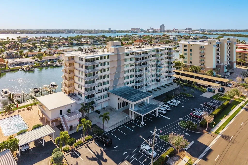 223 Island Way Clearwater Beach FL 33767