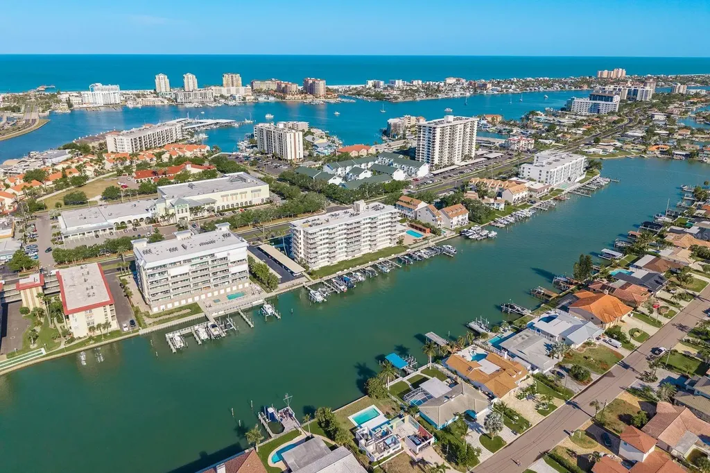 223 Island Way Clearwater Beach FL 33767