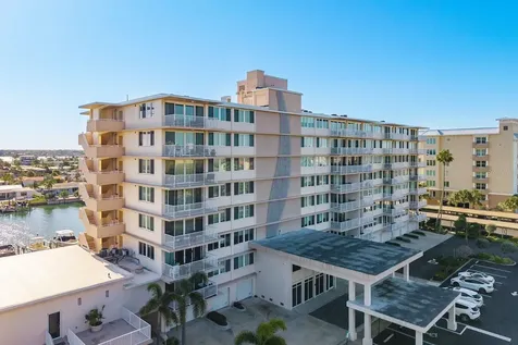 223 Island Way Clearwater Beach FL 33767