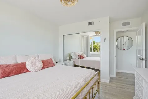 223 Island Way Clearwater Beach FL 33767