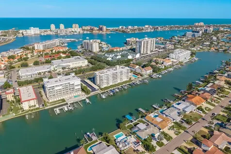 223 Island Way Clearwater Beach FL 33767
