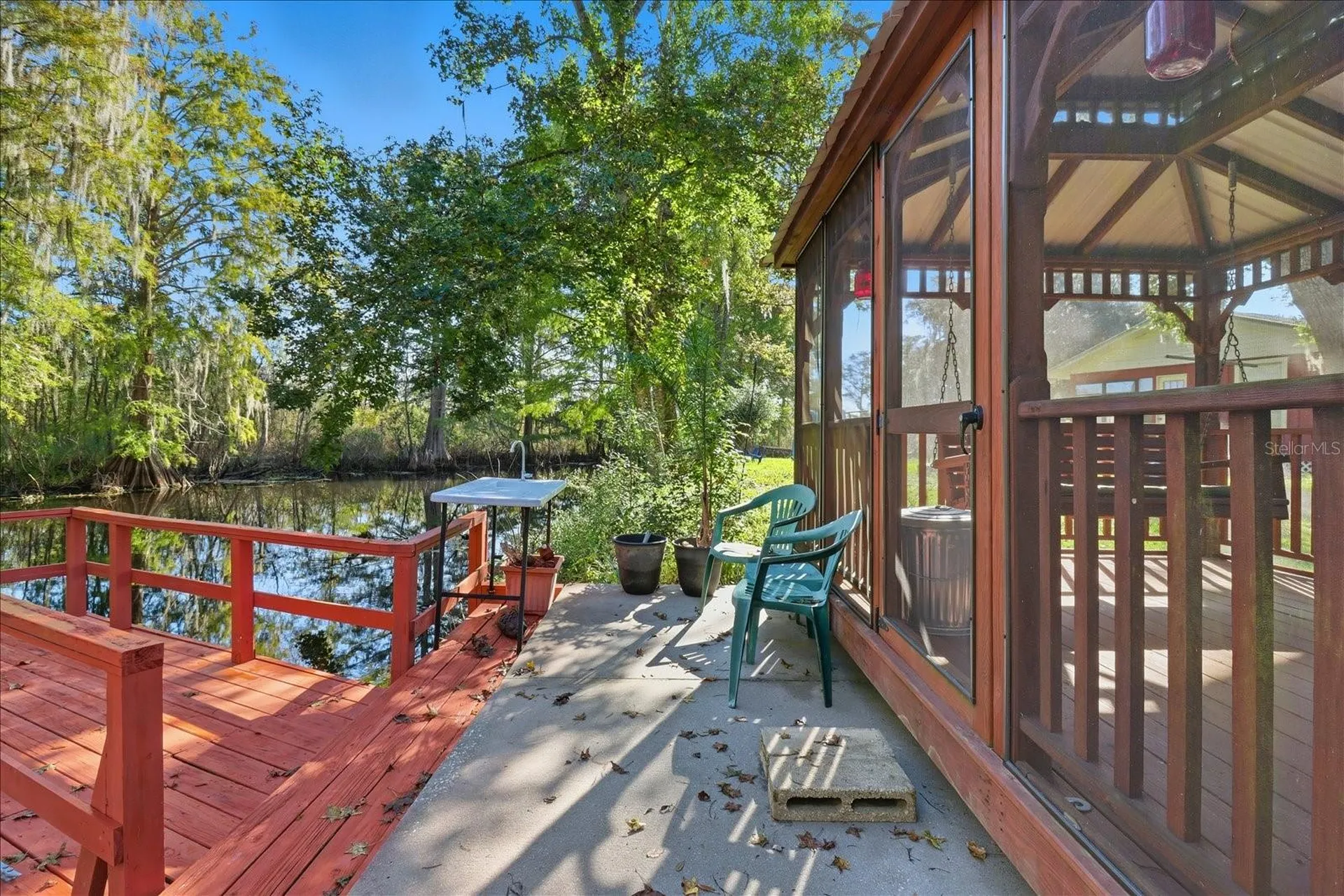 11641 E Salmon Drive Floral City FL 34436