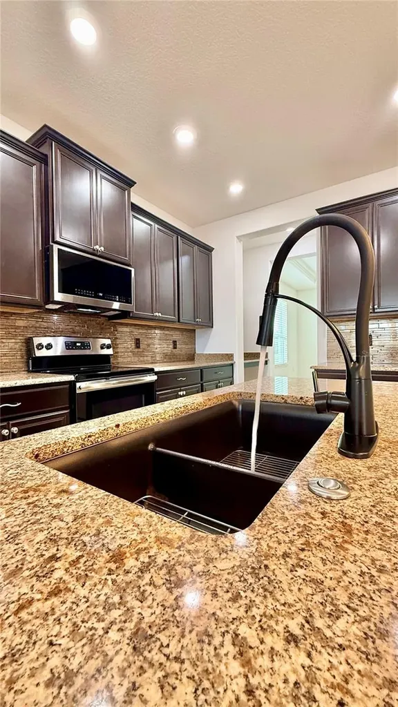 356 Bella Cortina Drive Kissimmee FL 34759
