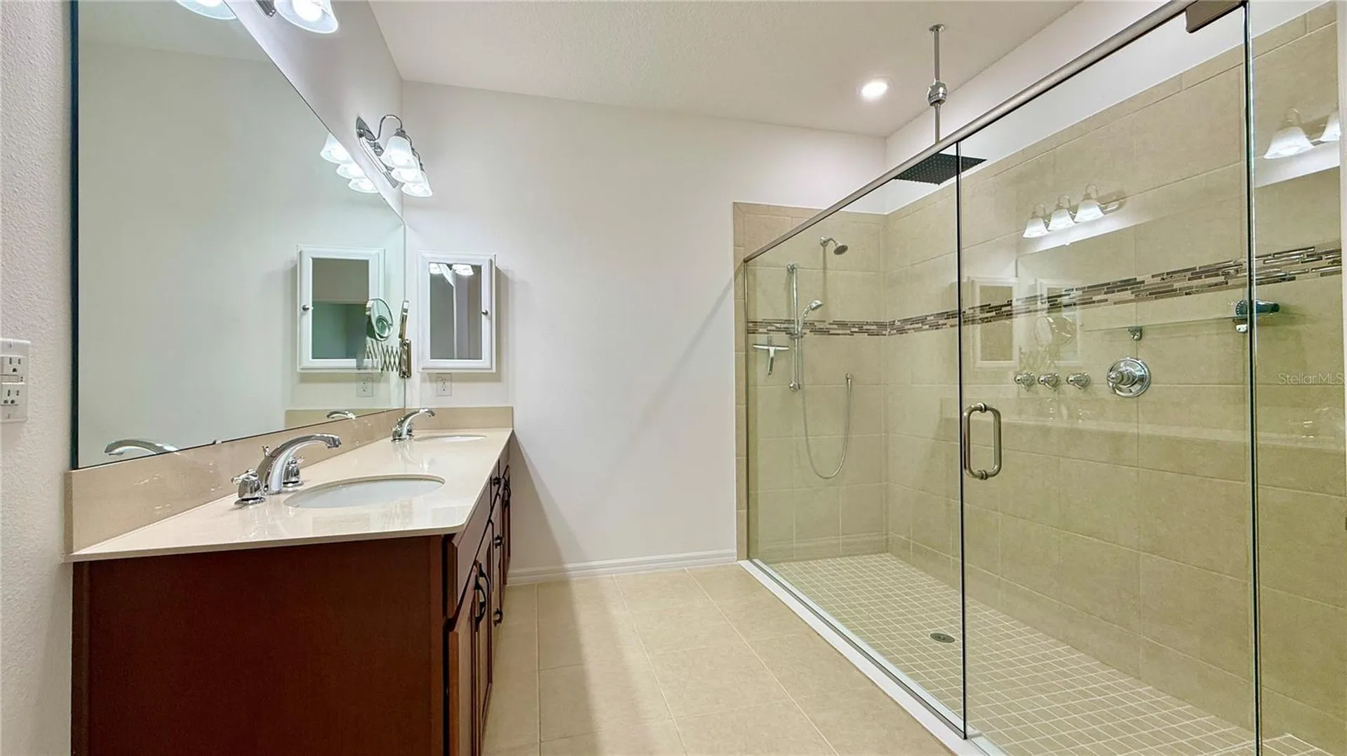 356 Bella Cortina Drive Kissimmee FL 34759