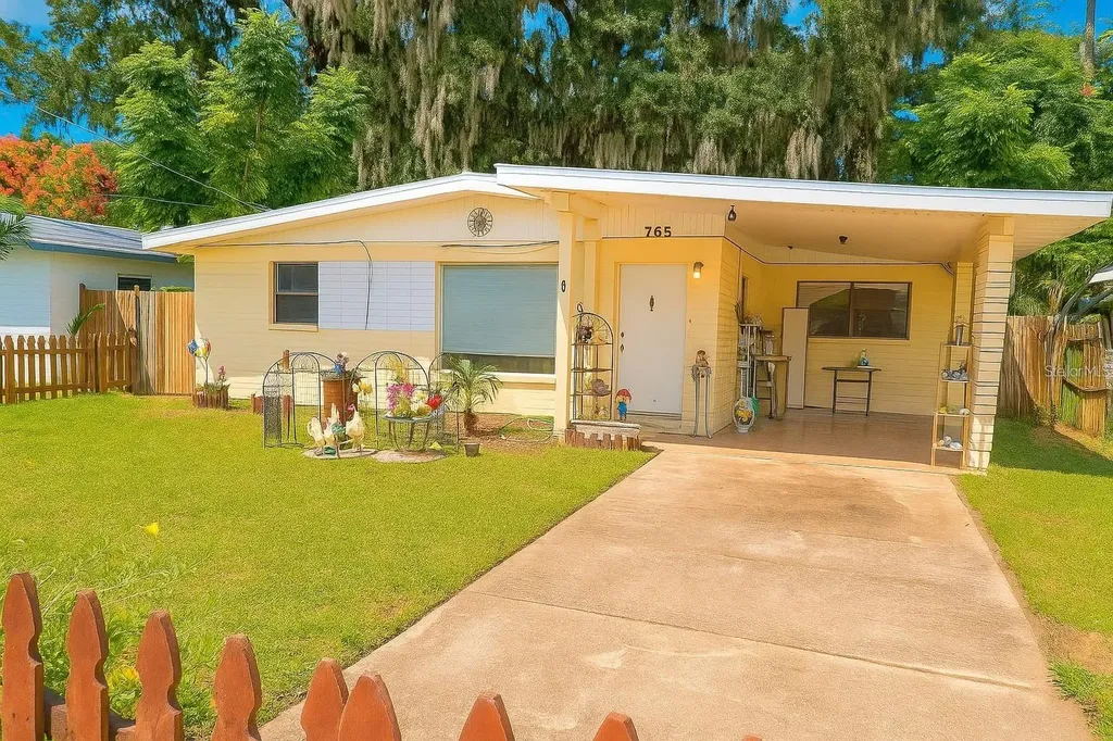 765 Greenway Place Daytona Beach FL 32114