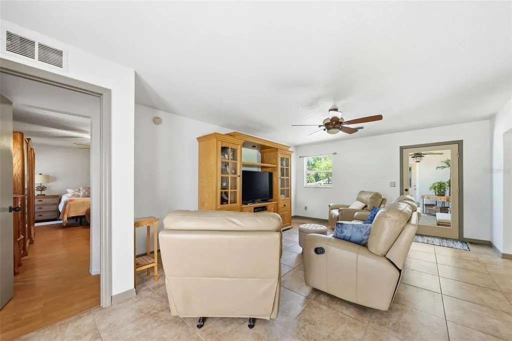 37237 Grays Airport Road Lady Lake FL 32159