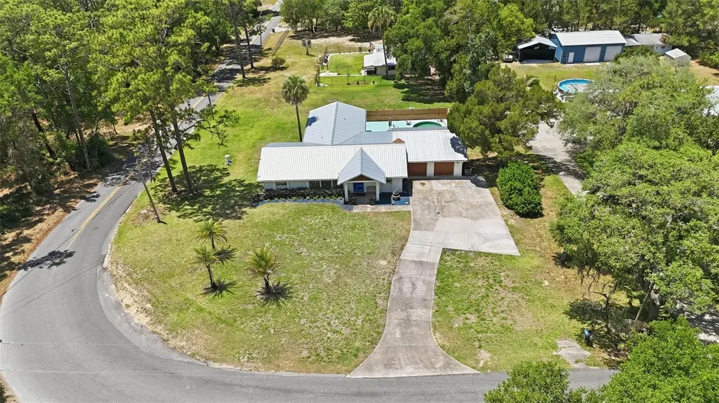 37237 Grays Airport Road Lady Lake FL 32159