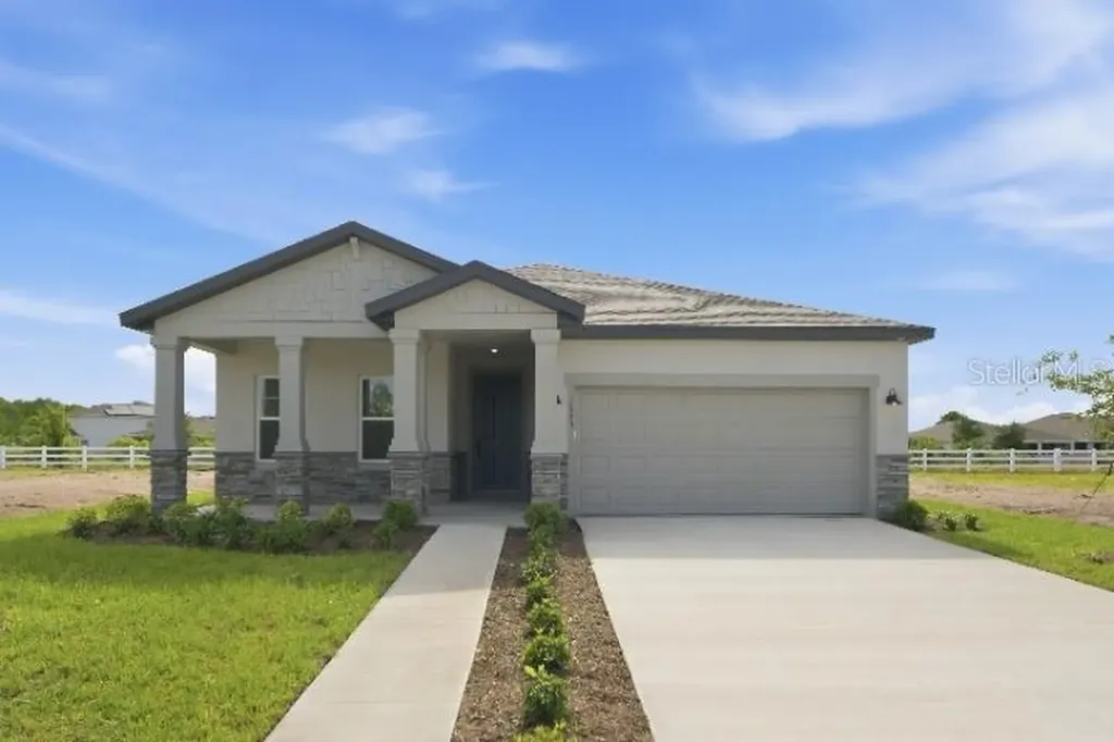 1643 Dragon Head Way St Cloud FL 34771