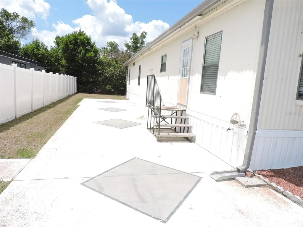 236 2nd Avenue N Lake Wales FL 33859