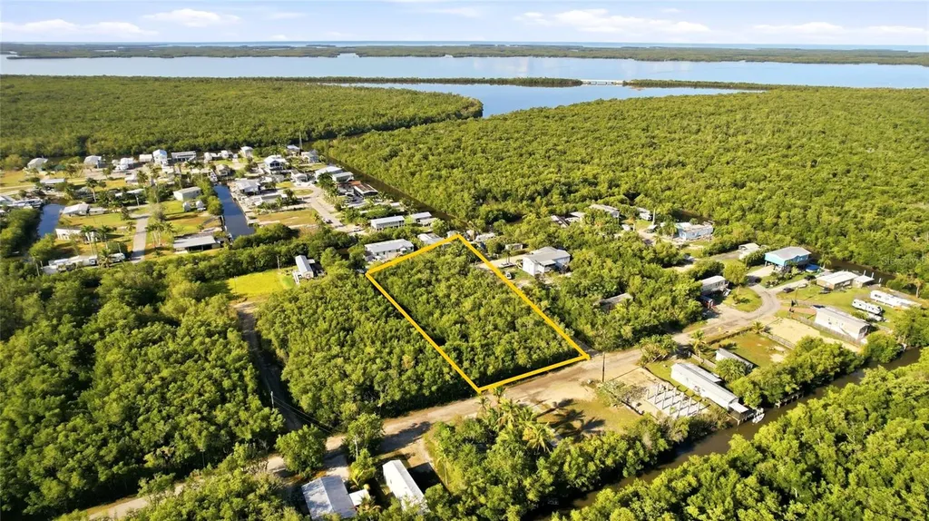 53 Beaver Lane Ochopee FL 34141