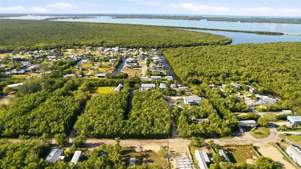 53 Beaver Lane Ochopee FL 34141