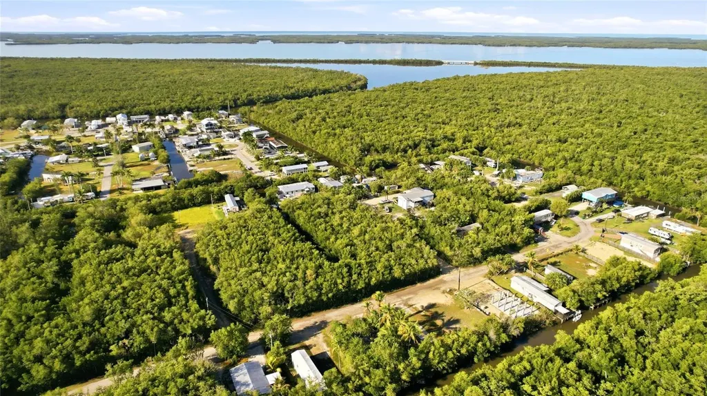 53 Beaver Lane Ochopee FL 34141