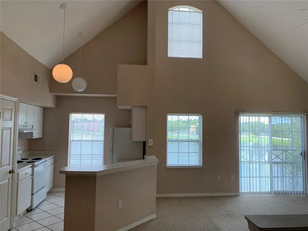 9832 Lake Chase Island Way Tampa FL 33626