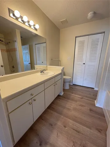 9832 Lake Chase Island Way Tampa FL 33626