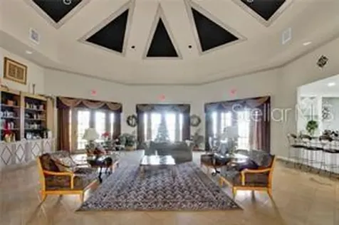 9832 Lake Chase Island Way Tampa FL 33626