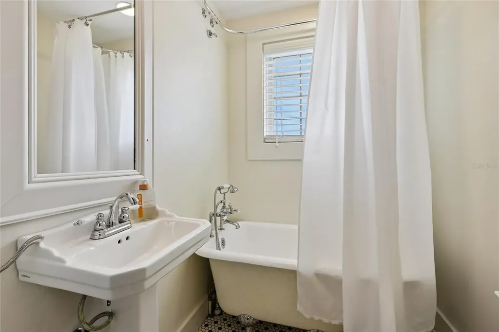 8410 Kenavis Place Odessa FL 33556