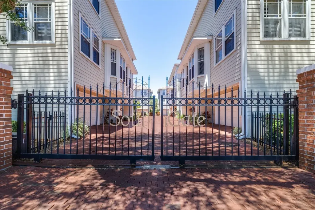 3315 W De Leon Street Tampa FL 33609