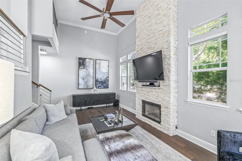 3315 W De Leon Street Tampa FL 33609