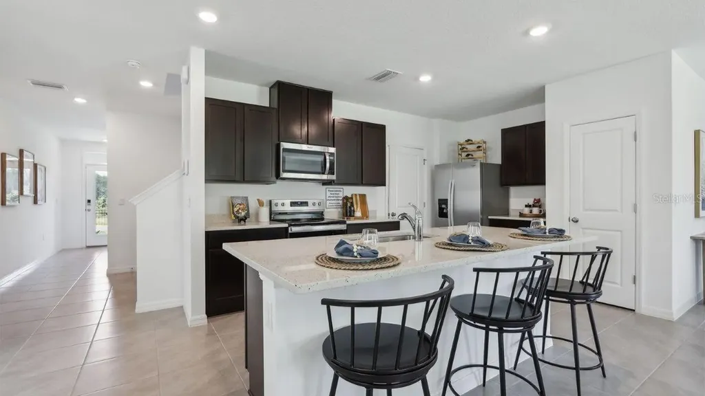 5295 Berry Bay Avenue Wimauma FL 33598