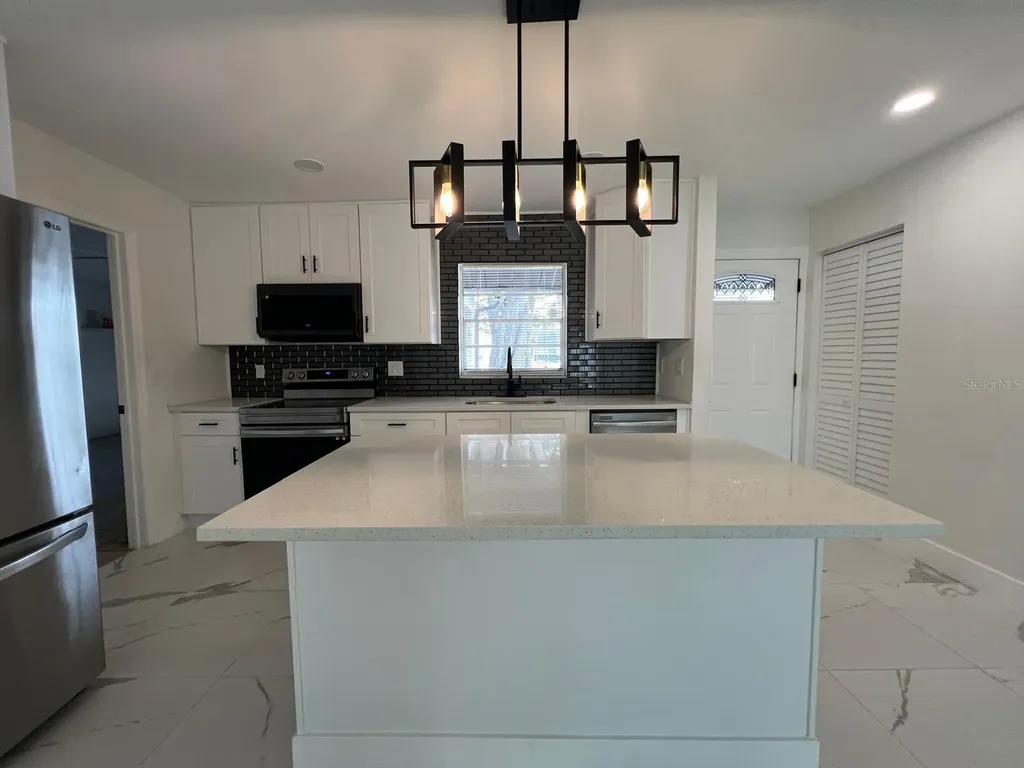 603 65th Avenue W Bradenton FL 34207