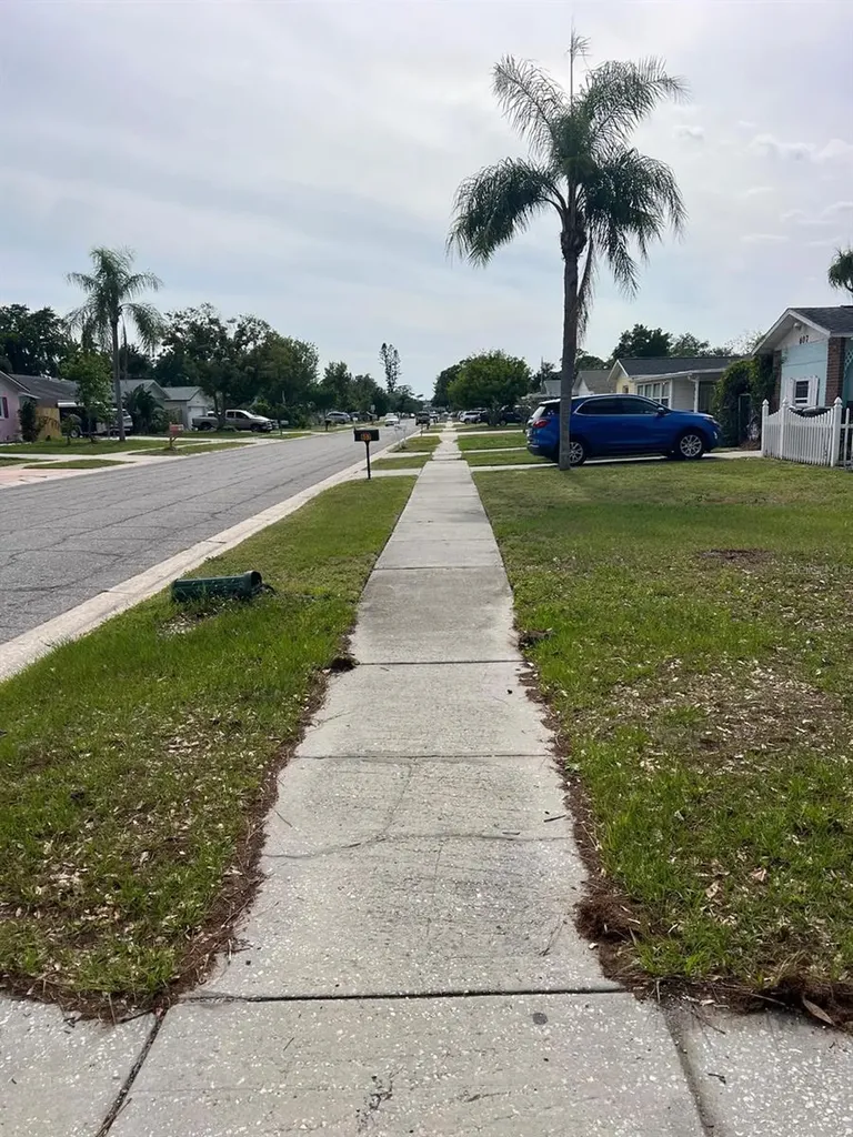 603 65th Avenue W Bradenton FL 34207