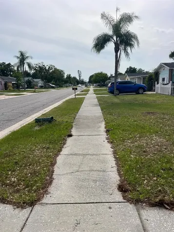 603 65TH Avenue W Bradenton FL 34207