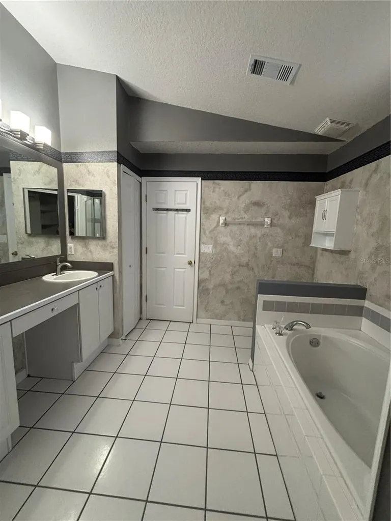 649 Buckingham Drive Oviedo FL 32765